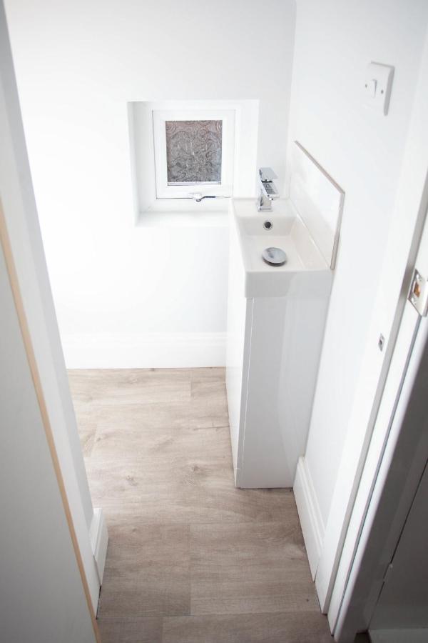 Quiet Residence Close To M6 Preston Samlesbury Экстерьер фото